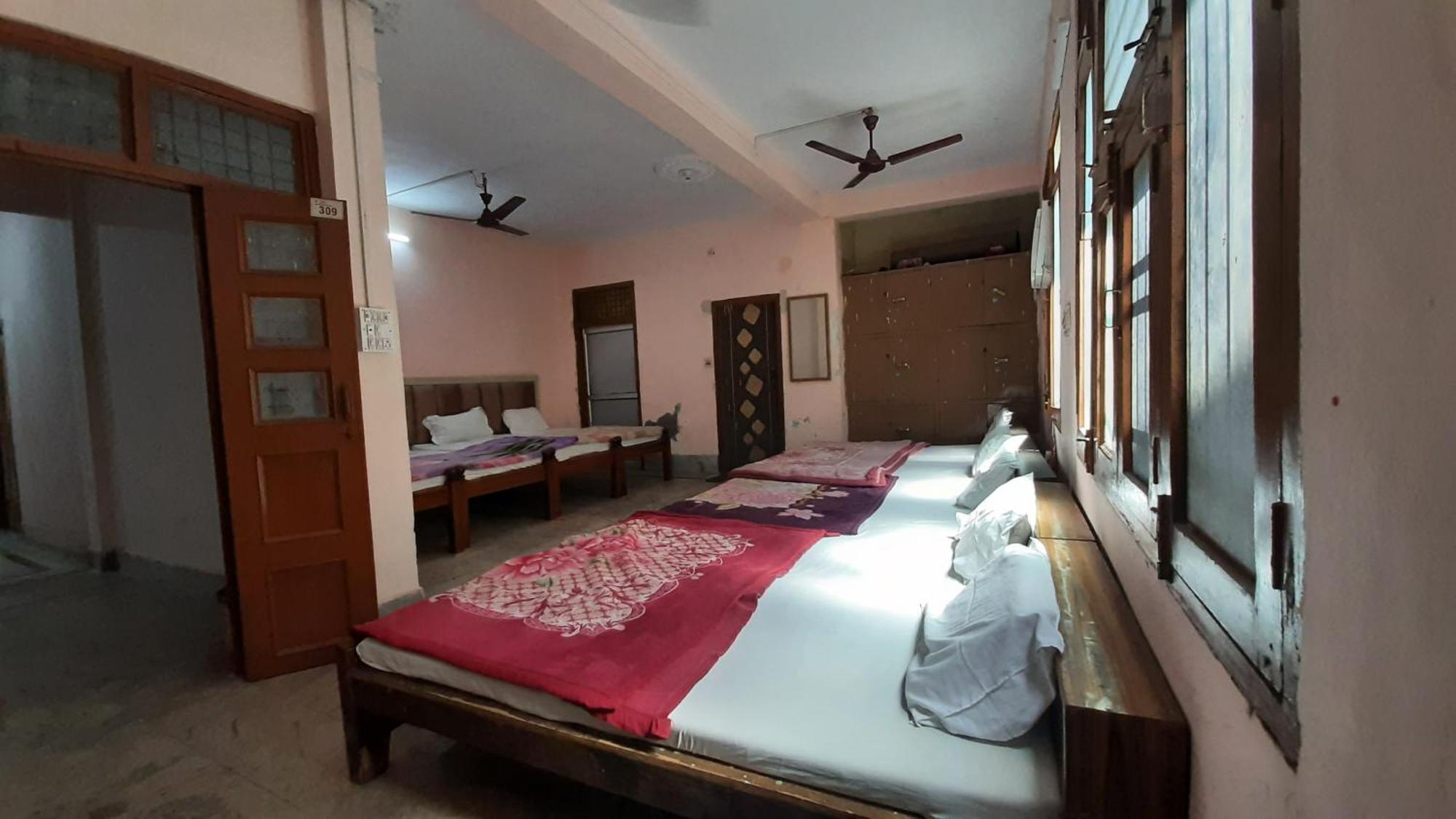 Subhadra Guest House マトゥラー 部屋 写真