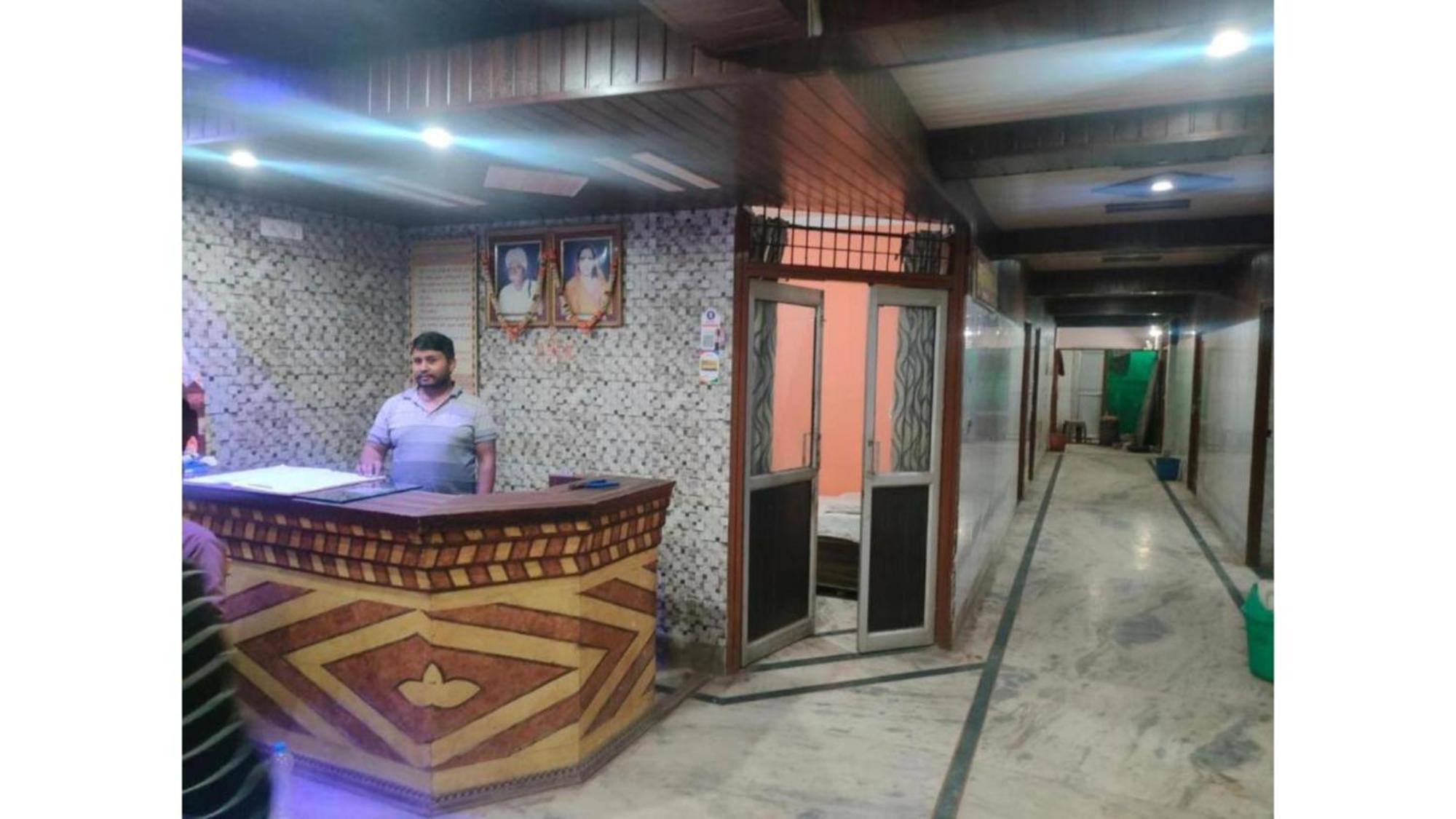 Subhadra Guest House マトゥラー エクステリア 写真