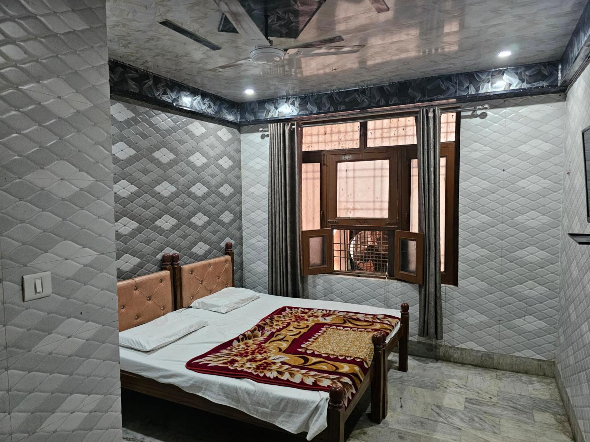 Subhadra Guest House マトゥラー 部屋 写真